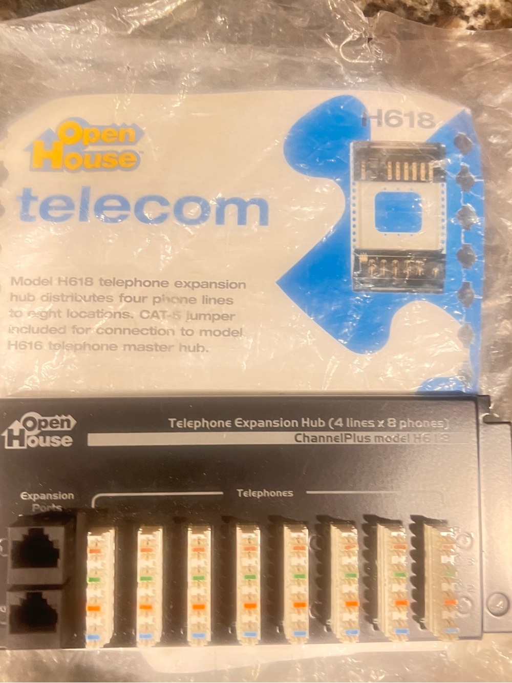 Telecom Telephone Expansion Hub H618 - Black/White